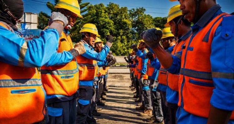 PLN UP3 Selaparang Ikuti Safety Briefing Online di Lombok Timur